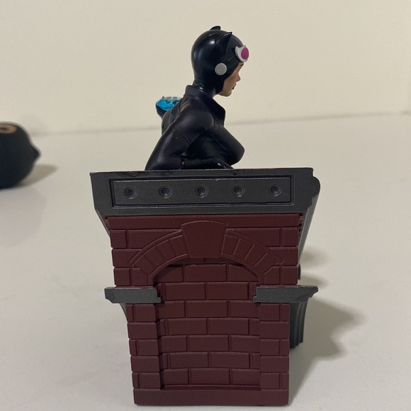 Catwoman Figurine Bundle - Picture 10 of 15